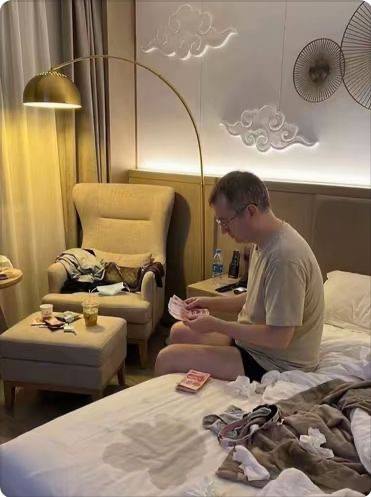 可怜的小正太