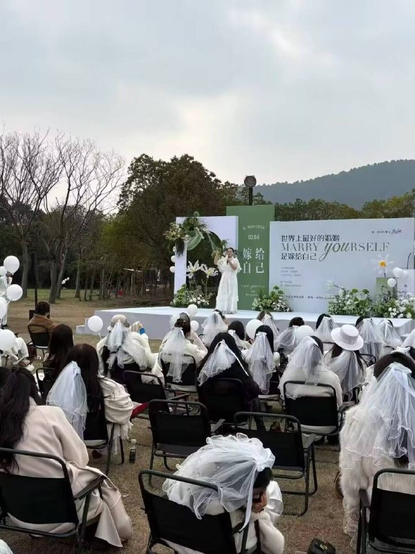 加油姐妹们，这才是自由