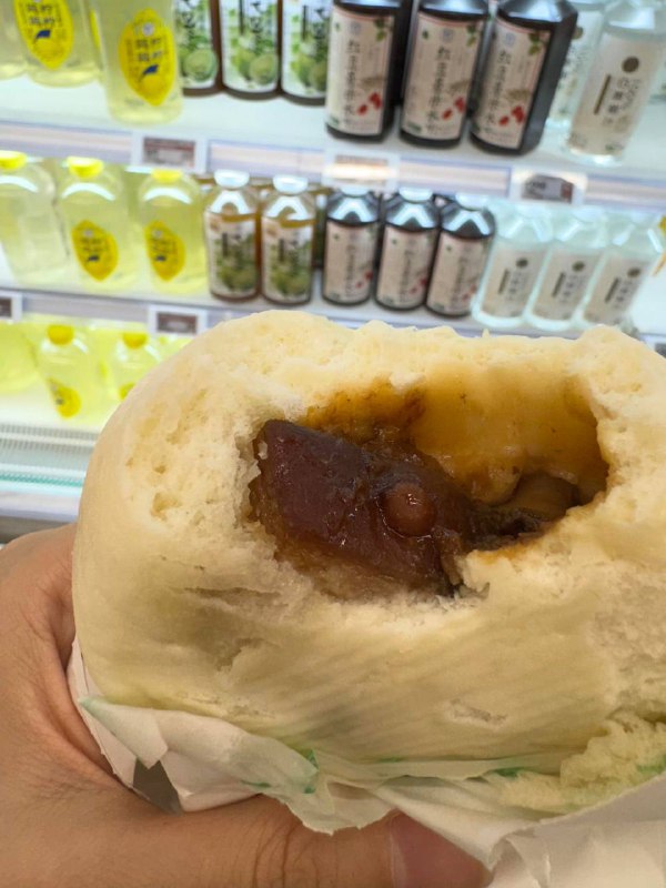 肉包 #猪咪￼￼