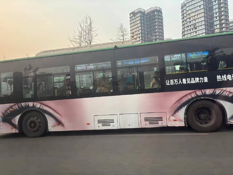 给广告方看傻了