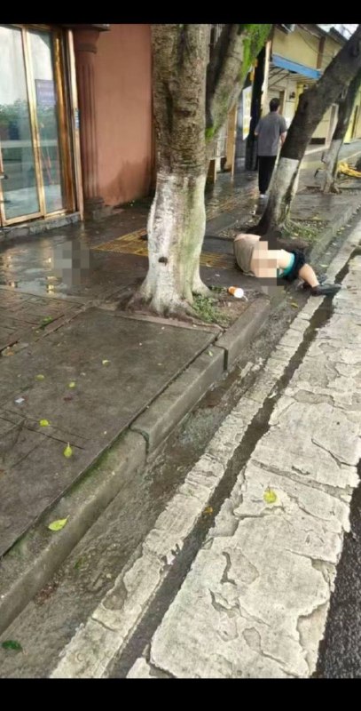 不知道昨晚便宜哪个小子了不知道昨晚便宜哪个小子了