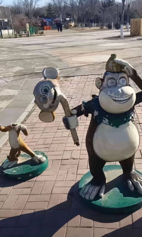 你猜他两为啥一个叫吉吉一个叫毛毛