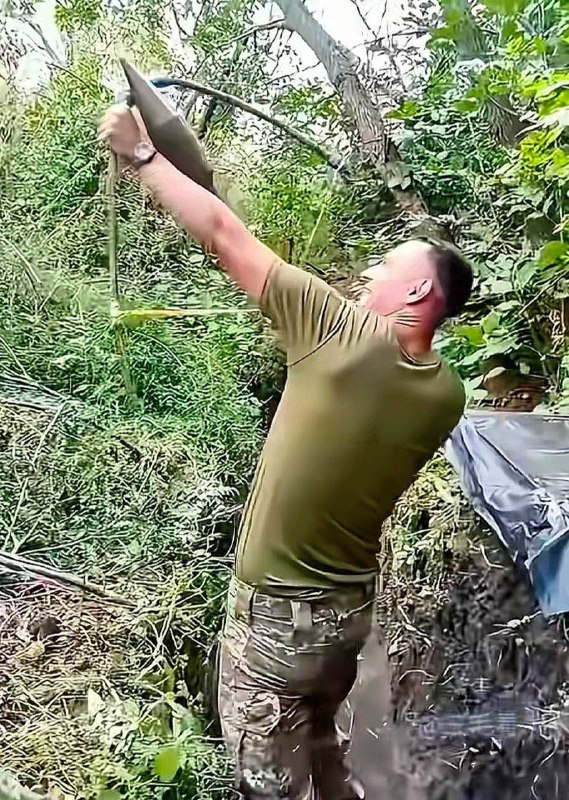 射程五米，杀伤半径十米