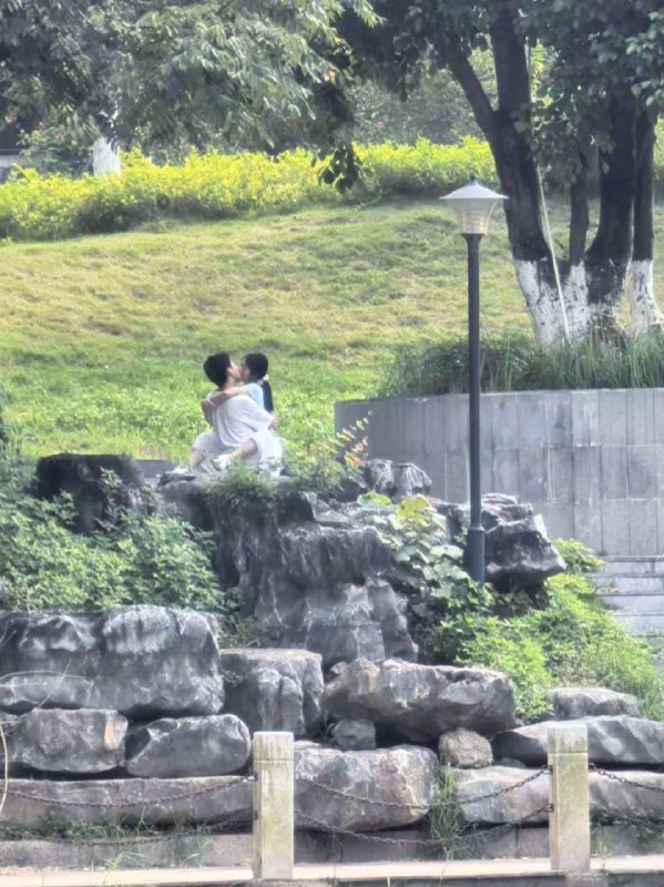 不说别的，回到宿舍两个人都得换内裤 #自然风景区