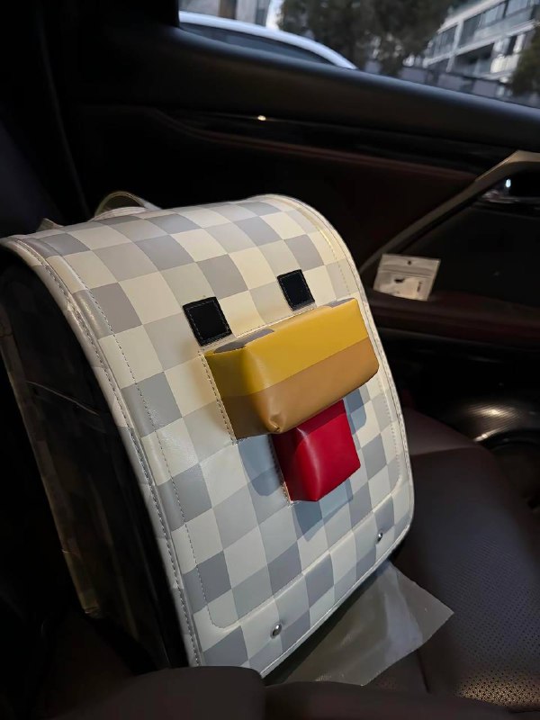 一只忧郁的小鸡包￼