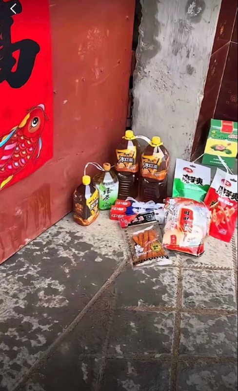 全家只有弟弟同意这门婚事