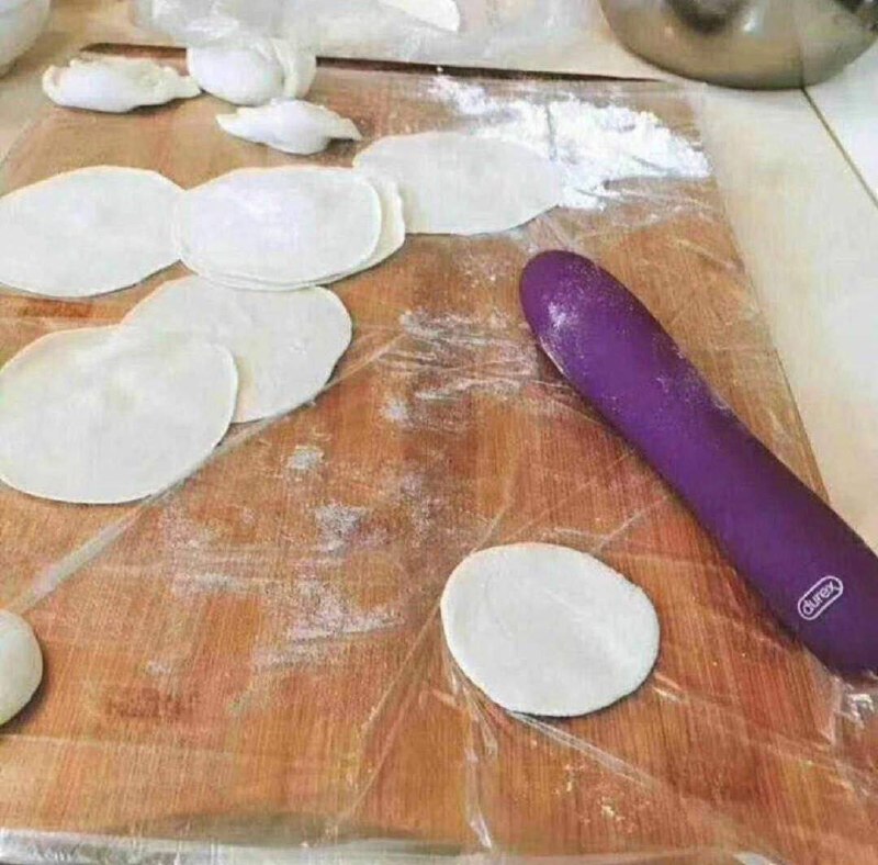 包饺子 这擀面杖应该自带咸味